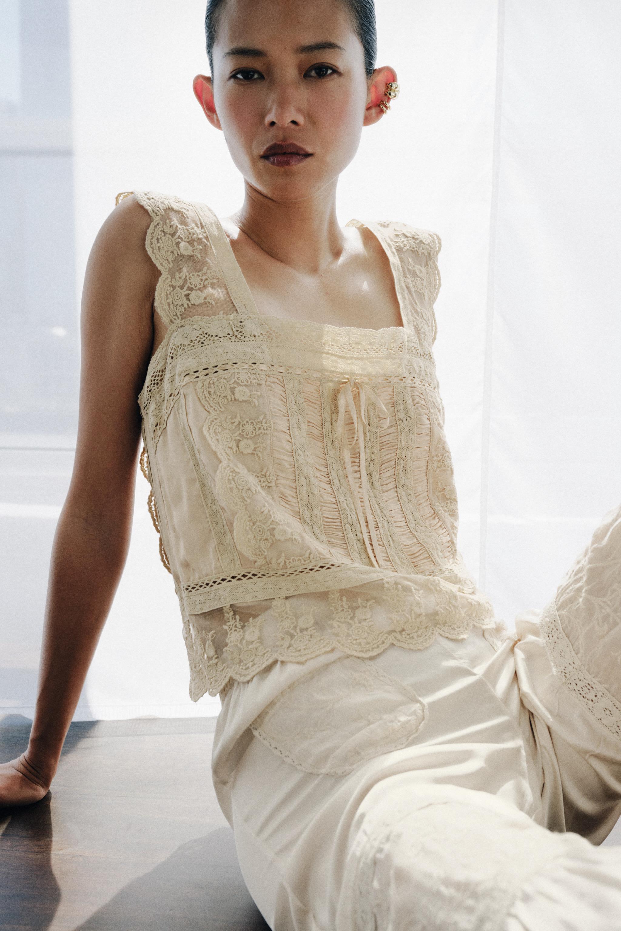 SATIN EFFECT PLEATED LACE TOP